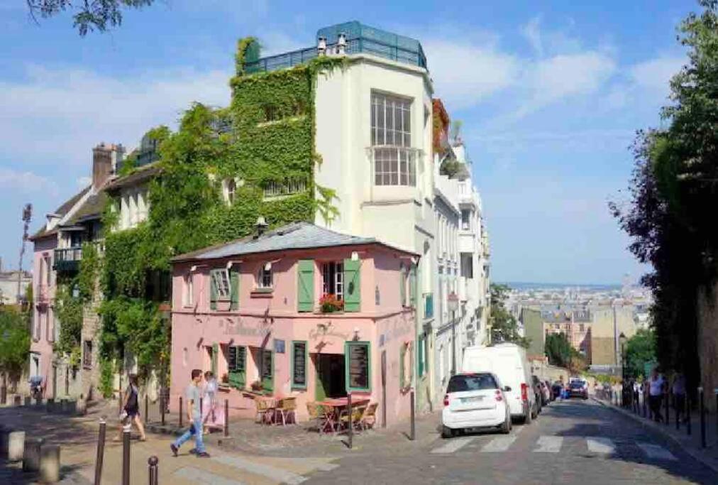 Apartment Amelie Poulain In Heart Of Montmartre Paris
