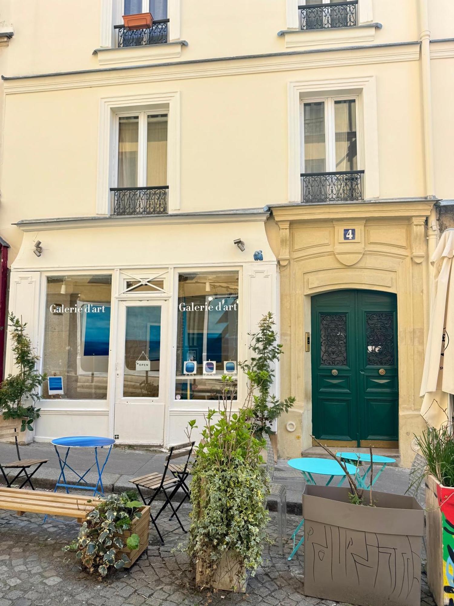 Amelie Poulain In Heart Of Montmartre Paris